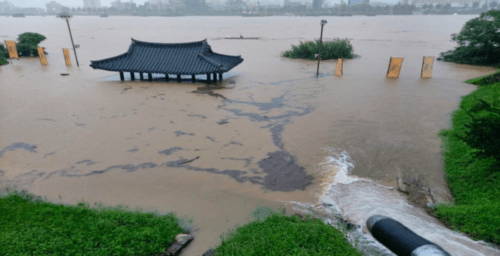 Heavy rain in Korea: Death toll  and damages rise, evacuations underway