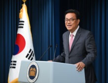 Chung Jin-suk, the president’s new chief of staff, is no stranger to controversy